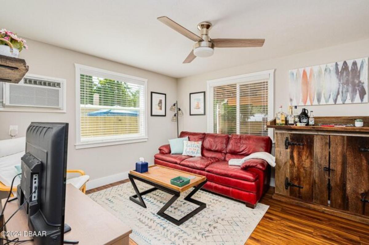 Picture of Home For Sale in Holly Hill, Florida, United States