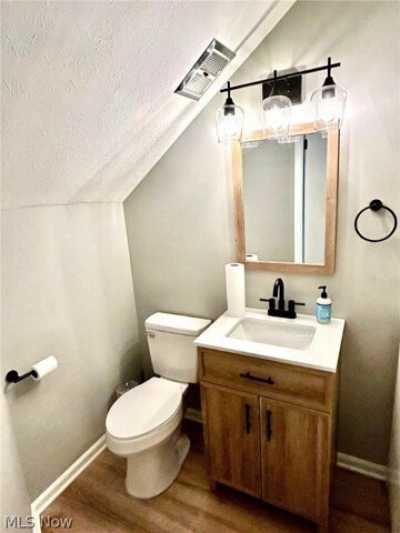 Home For Sale in Mentor, Ohio