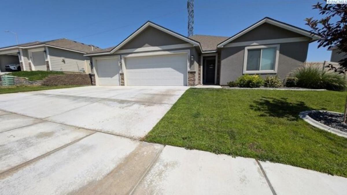 Picture of Home For Sale in Kennewick, Washington, United States