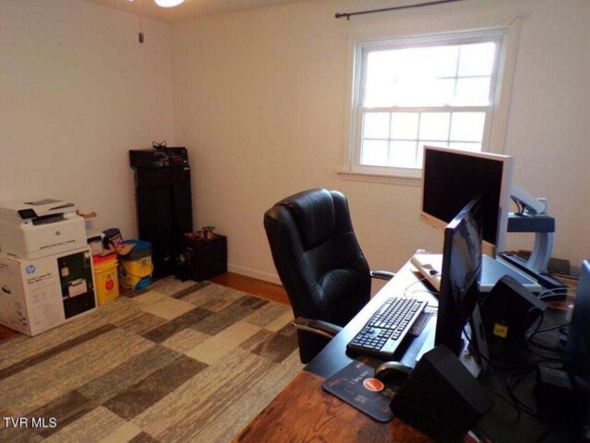 Picture of Home For Sale in Jonesville, Virginia, United States