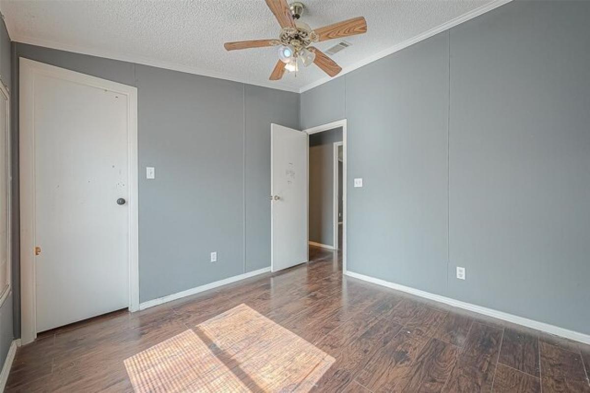 Picture of Home For Sale in Dayton, Texas, United States