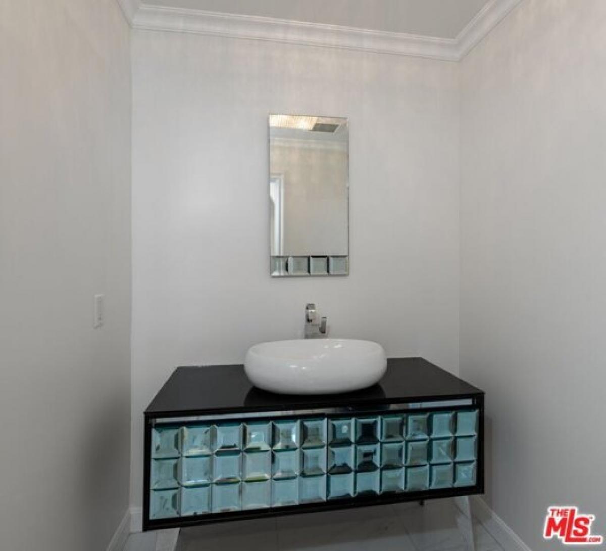 Picture of Home For Rent in Encino, California, United States