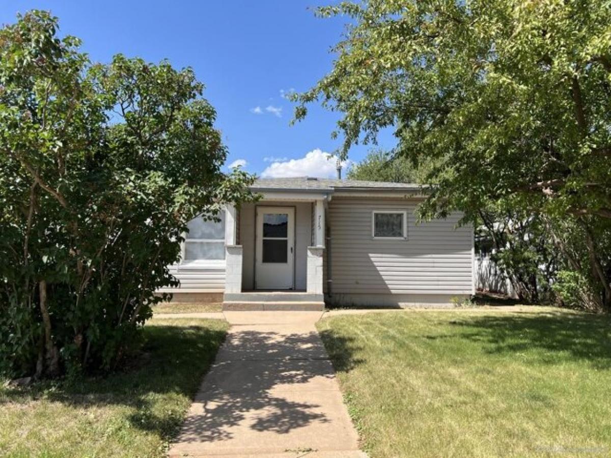 Picture of Home For Sale in Laramie, Wyoming, United States