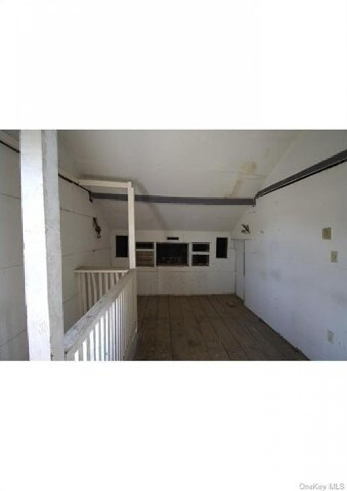 Picture of Home For Sale in Poughkeepsie, New York, United States