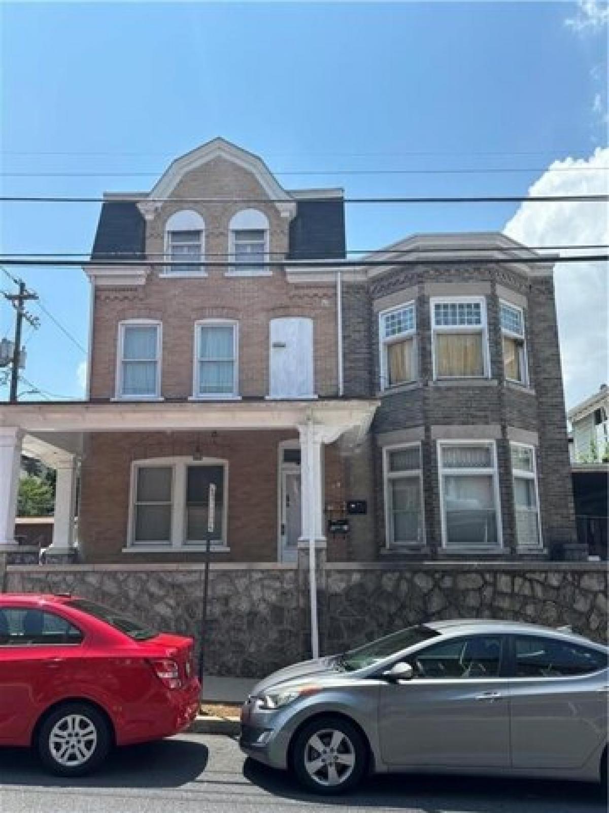 Picture of Home For Sale in Allentown, Pennsylvania, United States