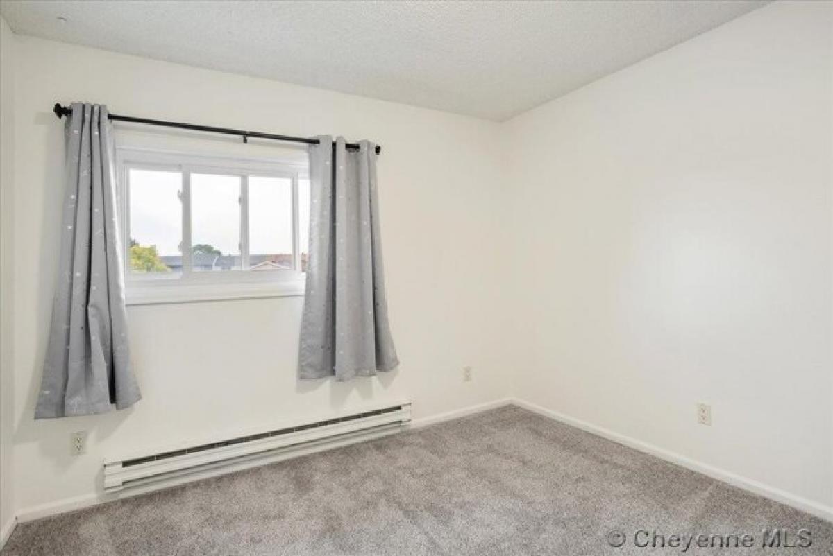 Picture of Home For Sale in Cheyenne, Wyoming, United States