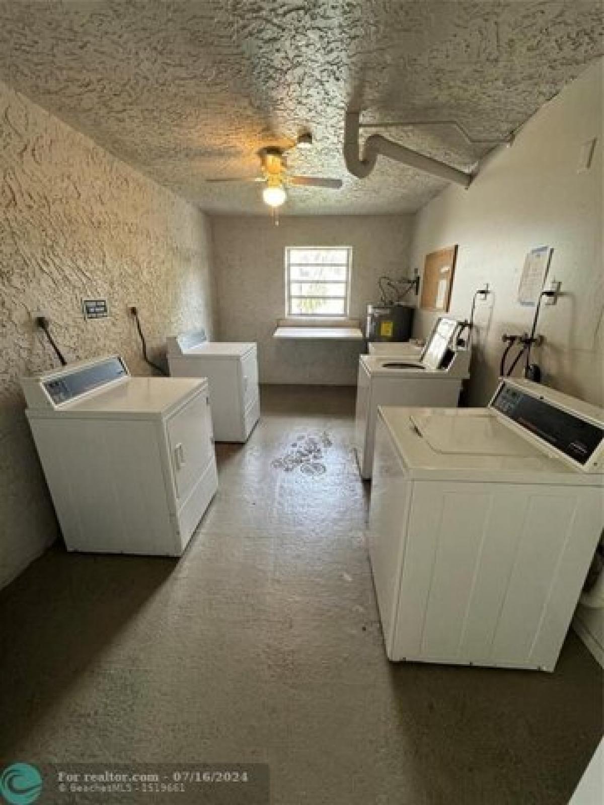 Picture of Home For Sale in Davie, Florida, United States