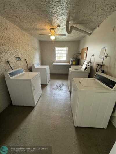 Home For Sale in Davie, Florida