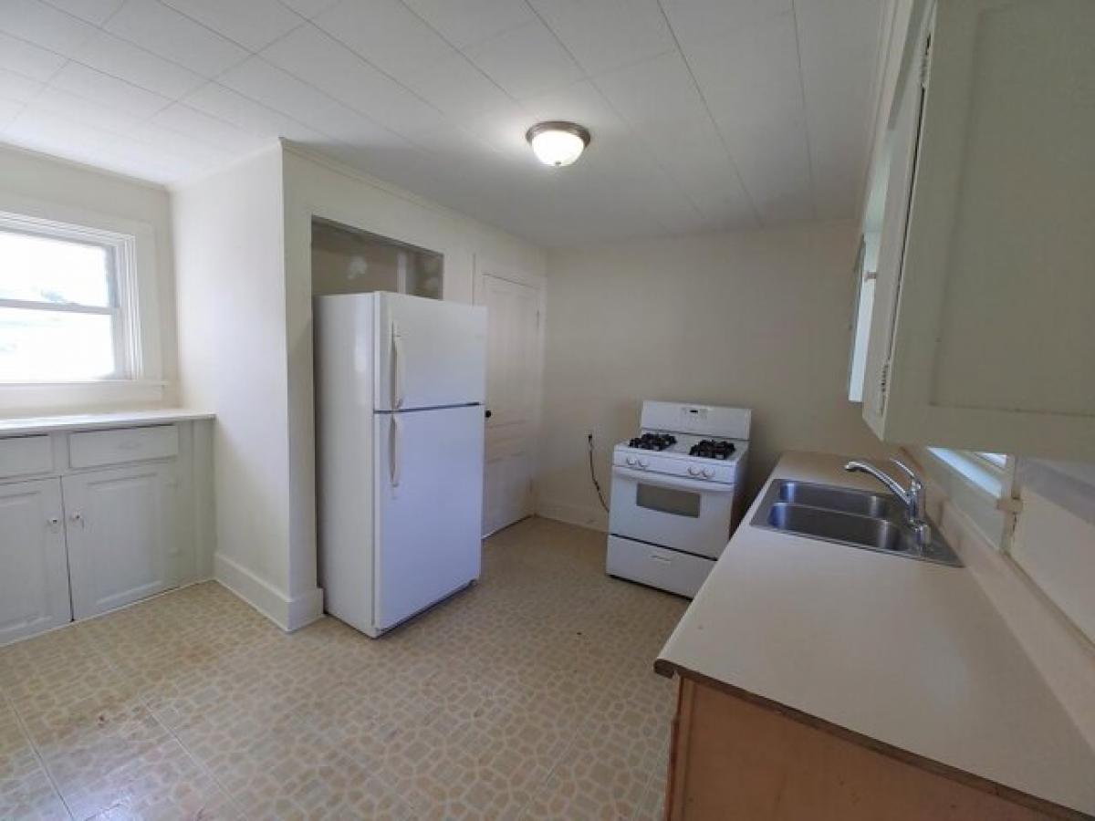 Picture of Home For Sale in La Porte, Indiana, United States