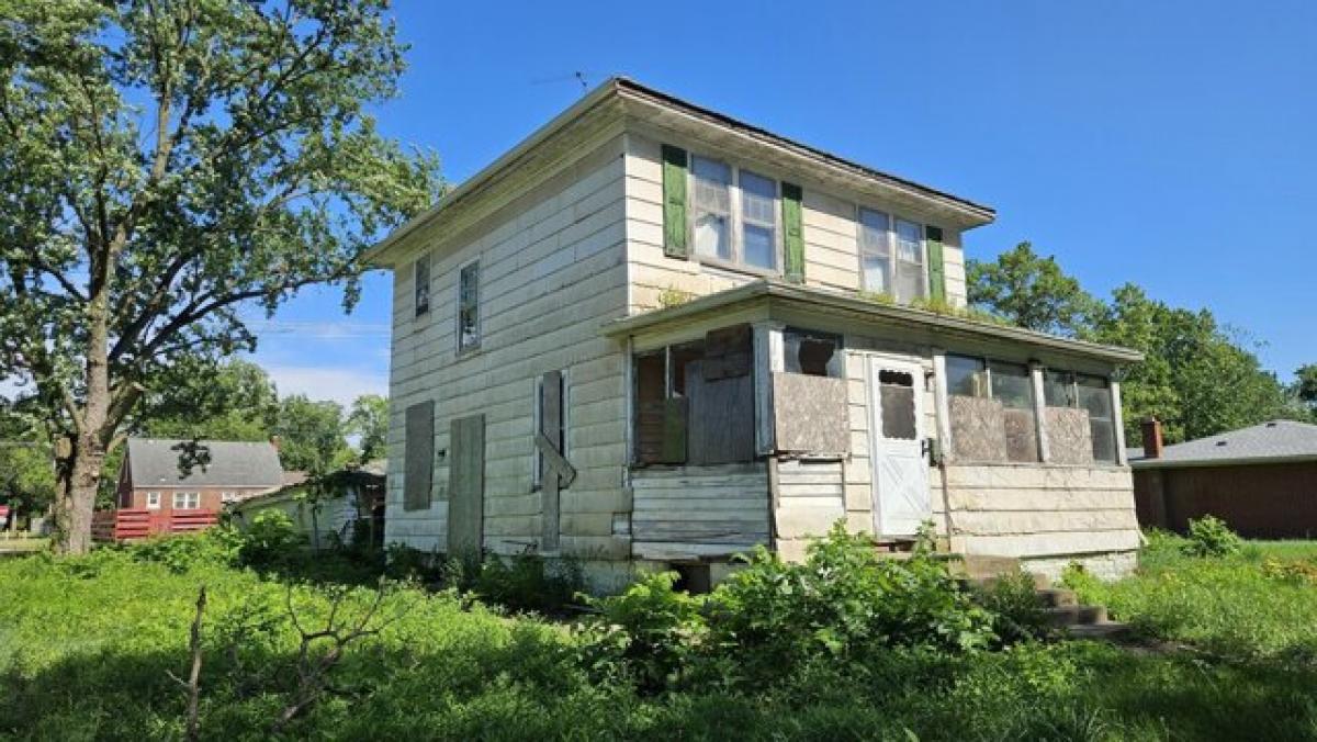 Picture of Home For Sale in Gary, Indiana, United States