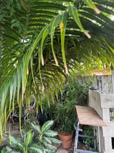 Home For Sale in Miami Gardens, Florida