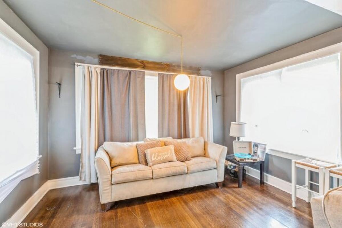 Picture of Home For Sale in Gary, Indiana, United States