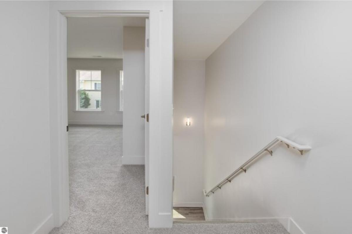 Picture of Home For Sale in Traverse City, Michigan, United States