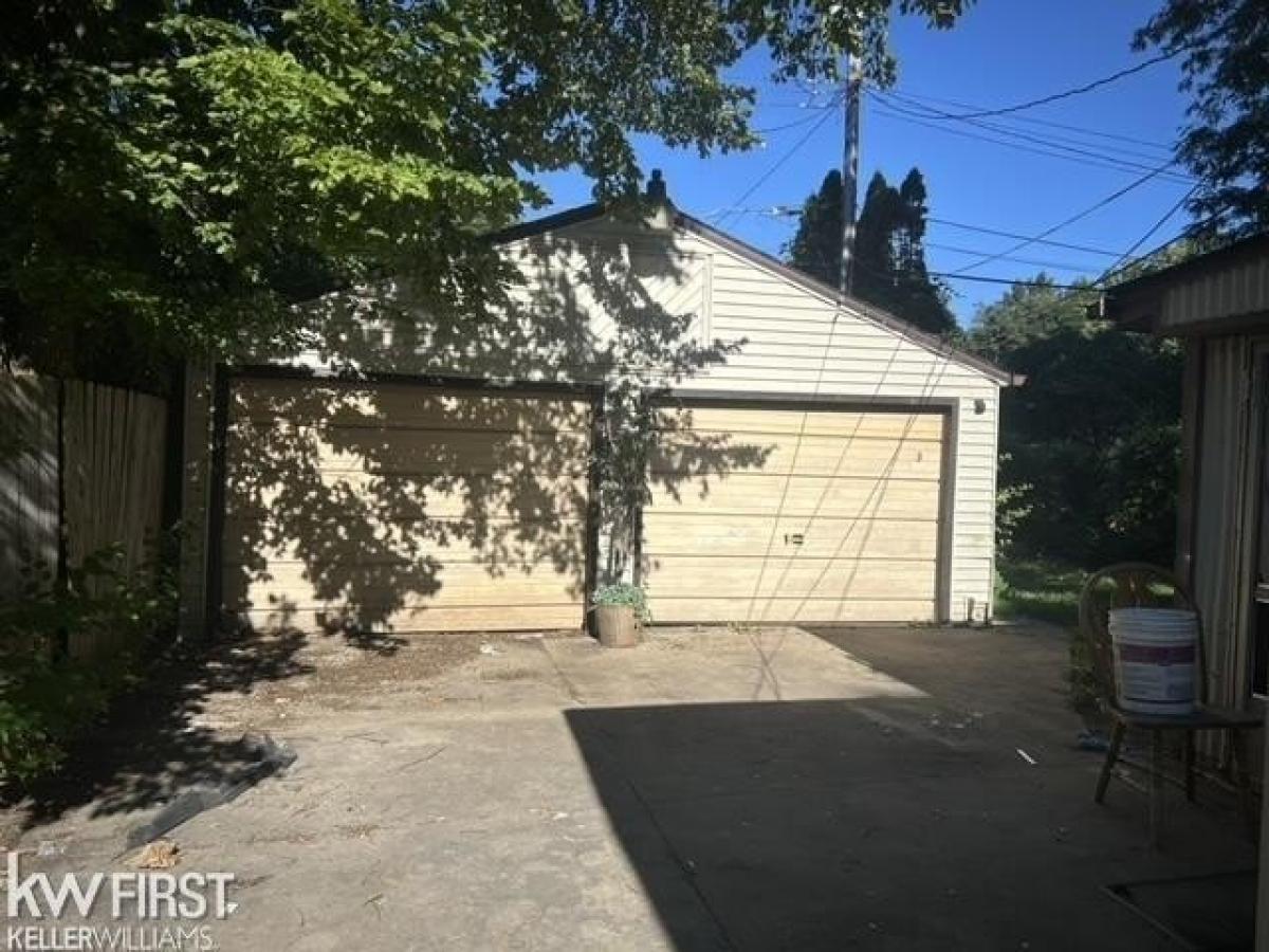 Picture of Home For Sale in Flint, Michigan, United States