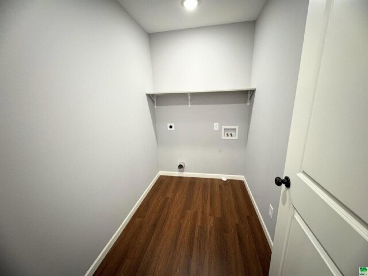 Picture of Home For Sale in Alta, Iowa, United States