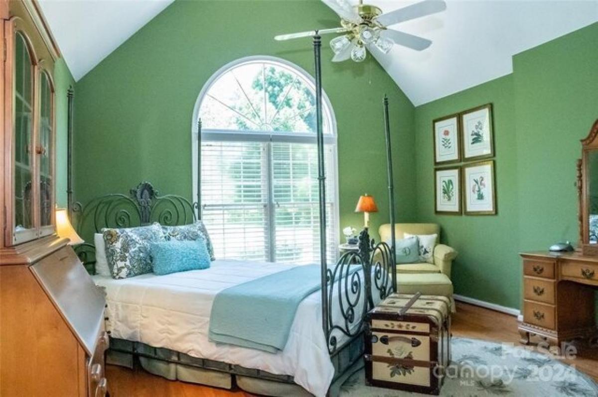 Picture of Home For Sale in Morganton, North Carolina, United States