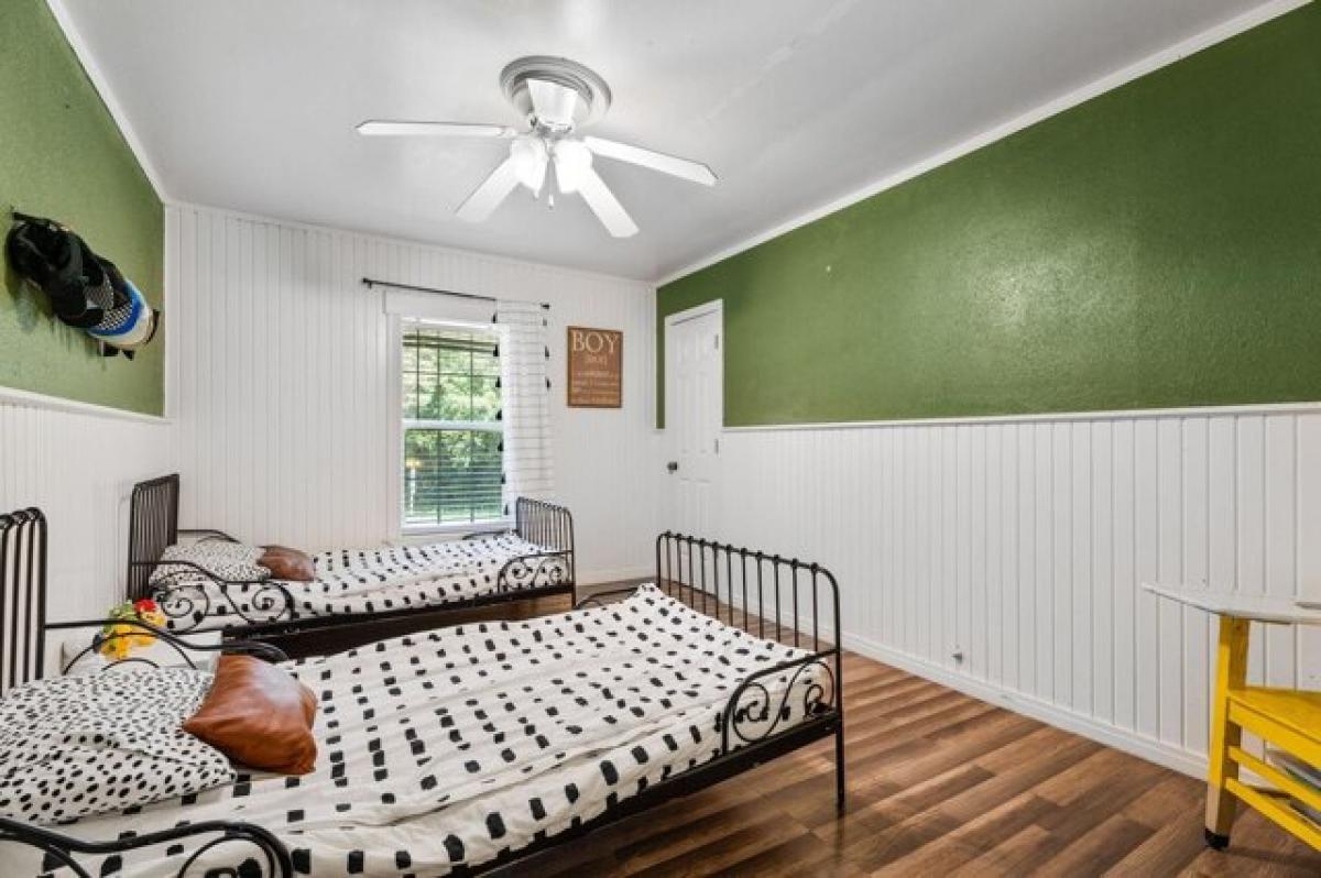 Picture of Home For Sale in Athens, Texas, United States