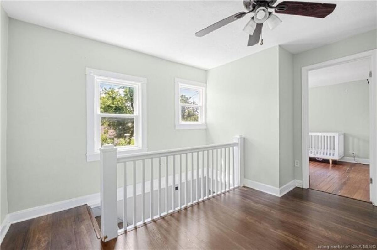 Picture of Home For Sale in Jeffersonville, Indiana, United States