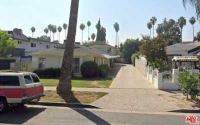 Home For Sale in Van Nuys, California