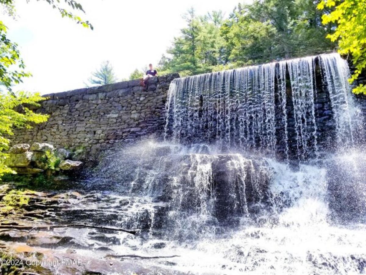 Picture of Home For Sale in Tobyhanna, Pennsylvania, United States