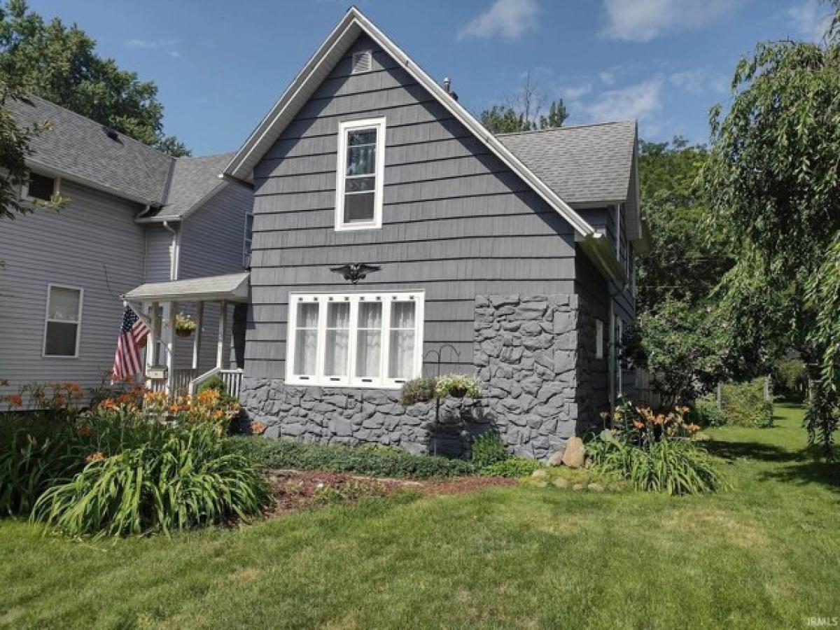 Picture of Home For Sale in Goshen, Indiana, United States