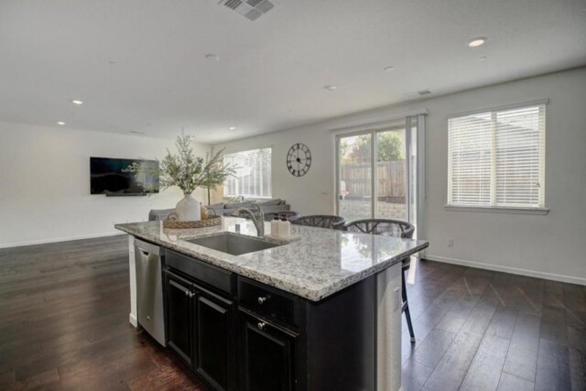 Picture of Home For Sale in Rancho Cordova, California, United States