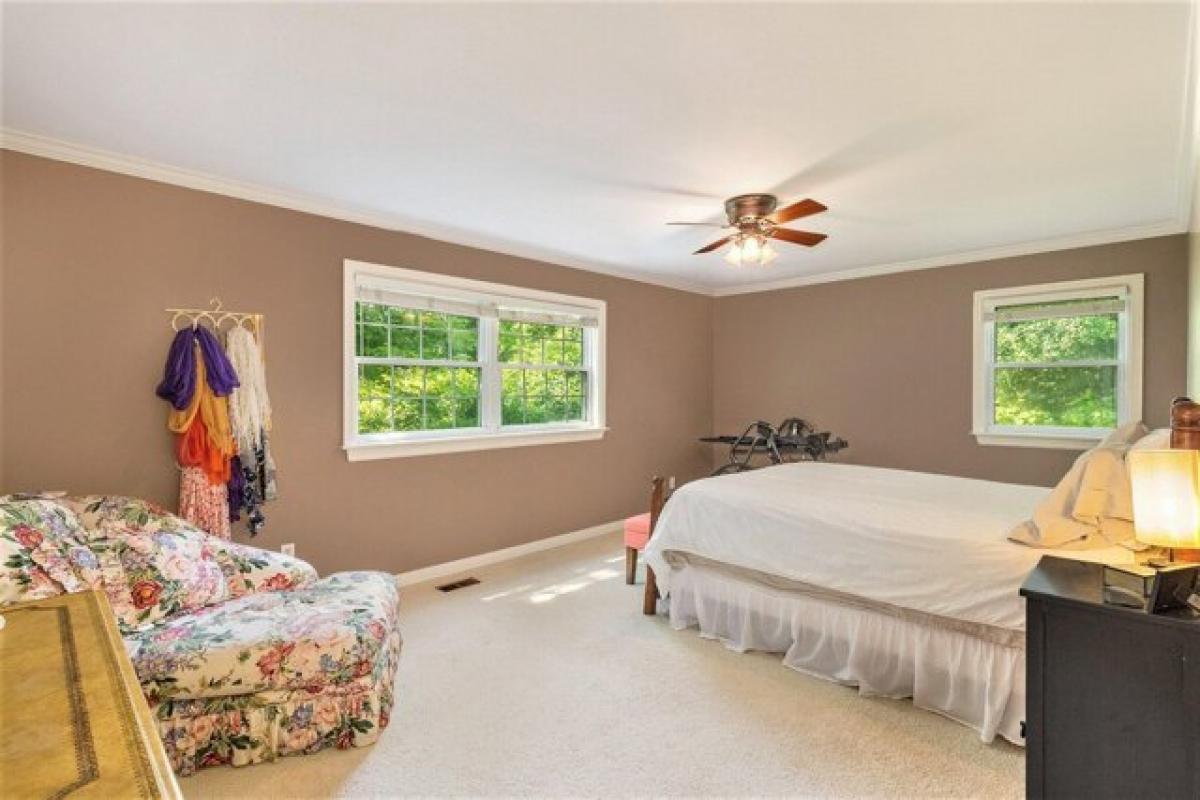 Picture of Home For Sale in Jackson, Michigan, United States