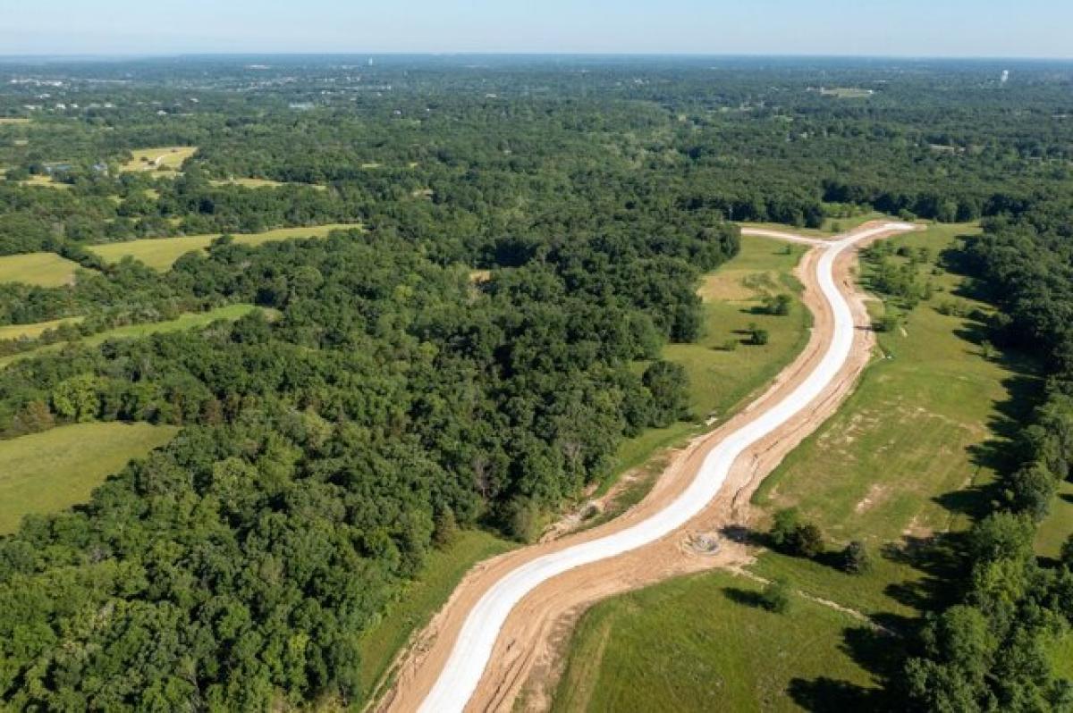 Picture of Residential Land For Sale in Columbia, Missouri, United States