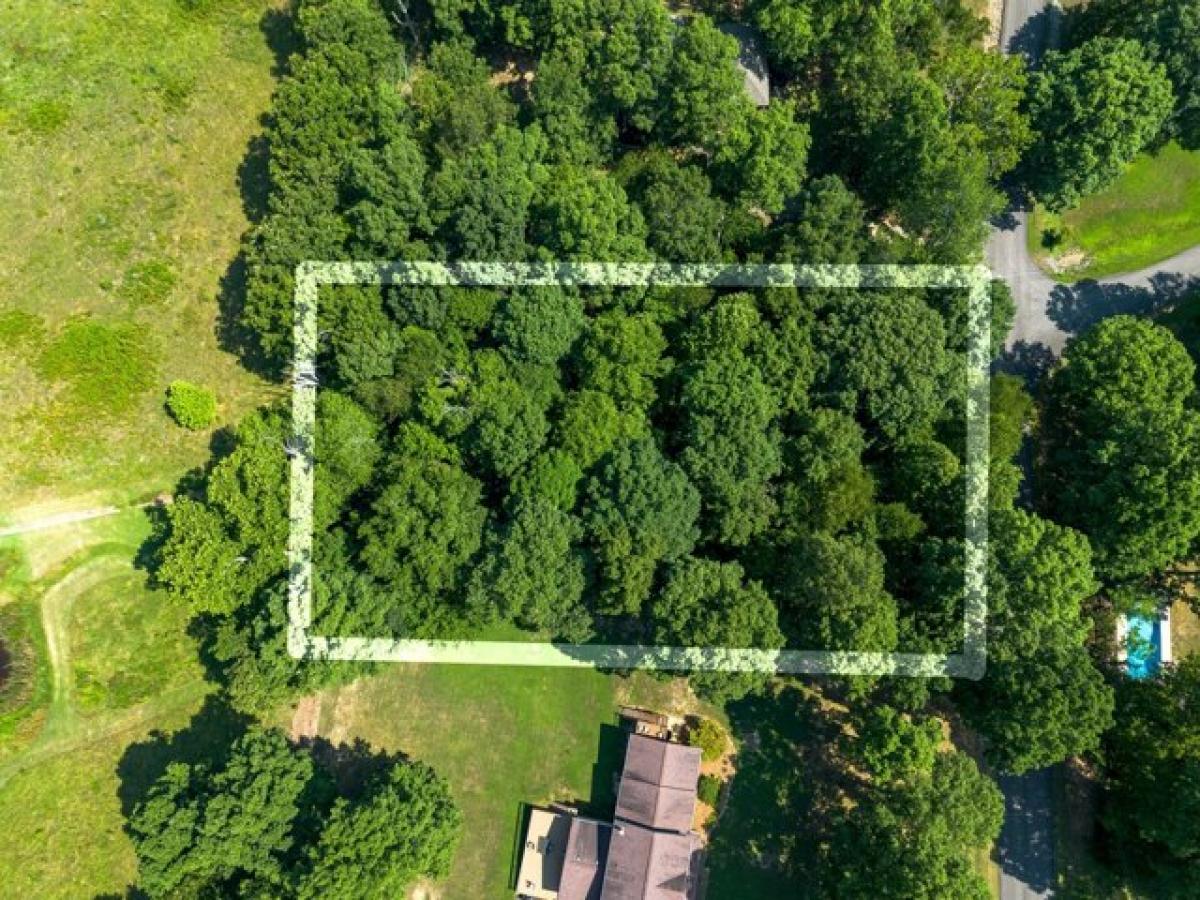 Picture of Residential Land For Sale in Dickson, Tennessee, United States