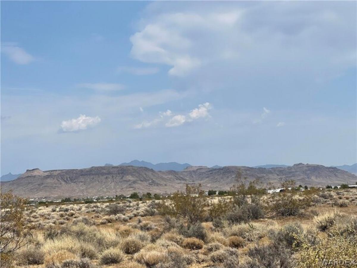 Picture of Residential Land For Sale in Golden Valley, Arizona, United States