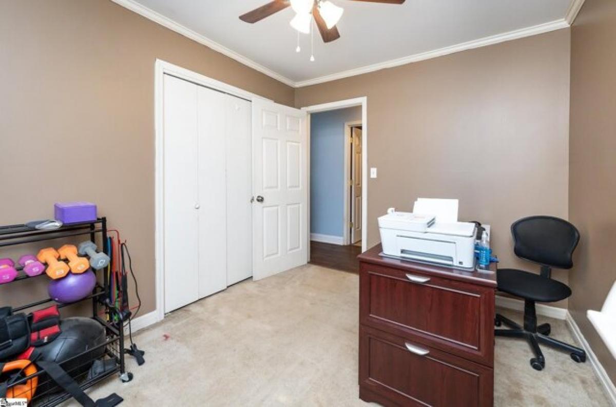 Picture of Home For Sale in Simpsonville, South Carolina, United States