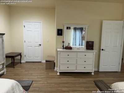 Home For Sale in Floresville, Texas