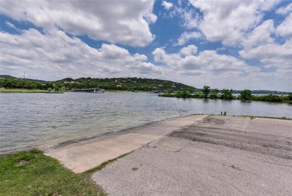 Picture of Residential Land For Sale in Lago Vista, Texas, United States