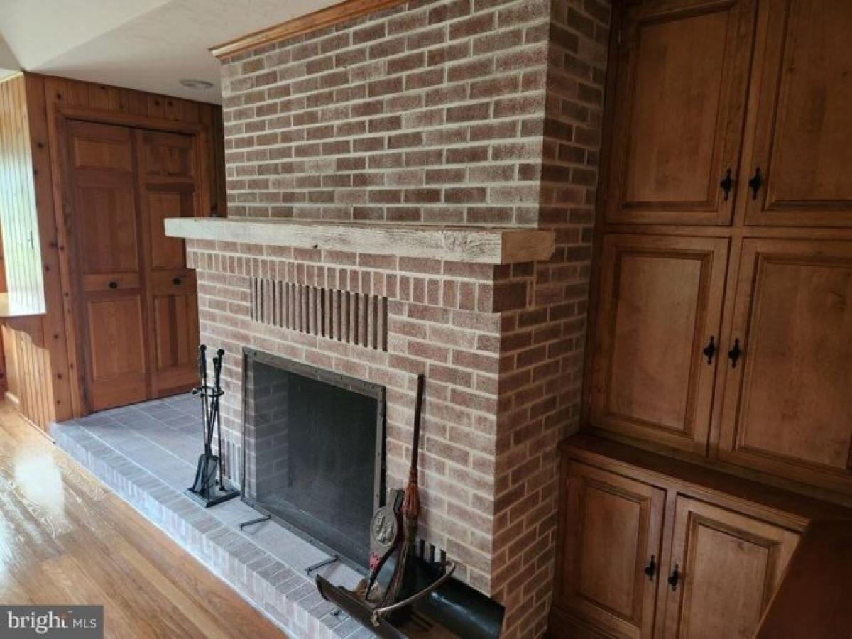 Picture of Home For Sale in Hanover, Pennsylvania, United States