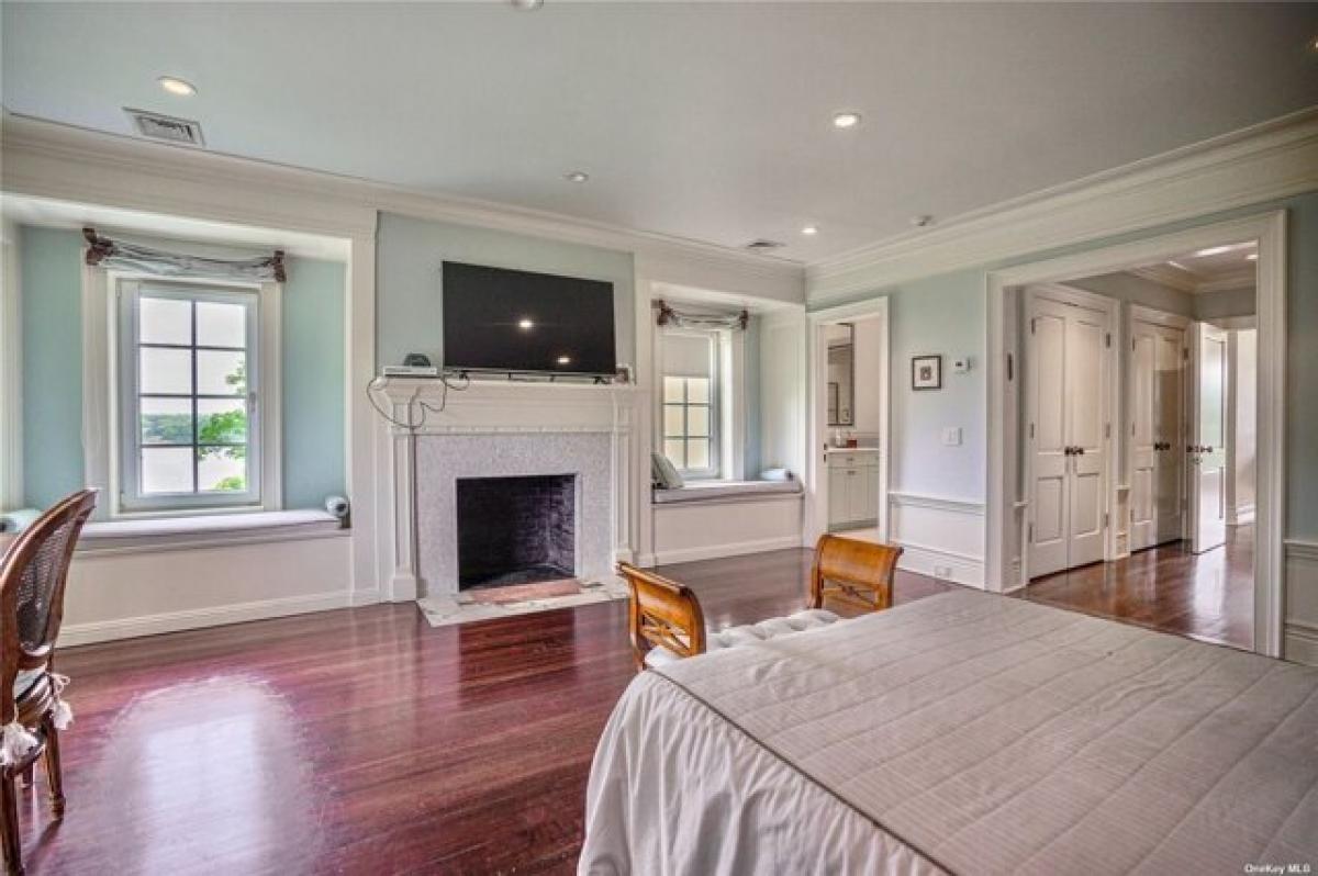 Picture of Home For Sale in Great Neck, New York, United States