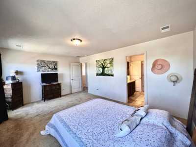 Home For Sale in Los Lunas, New Mexico