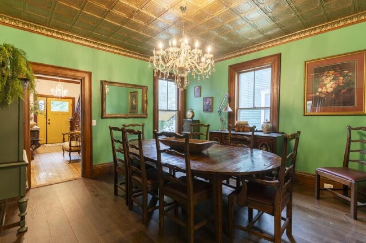 Picture of Home For Sale in Bangor, Maine, United States