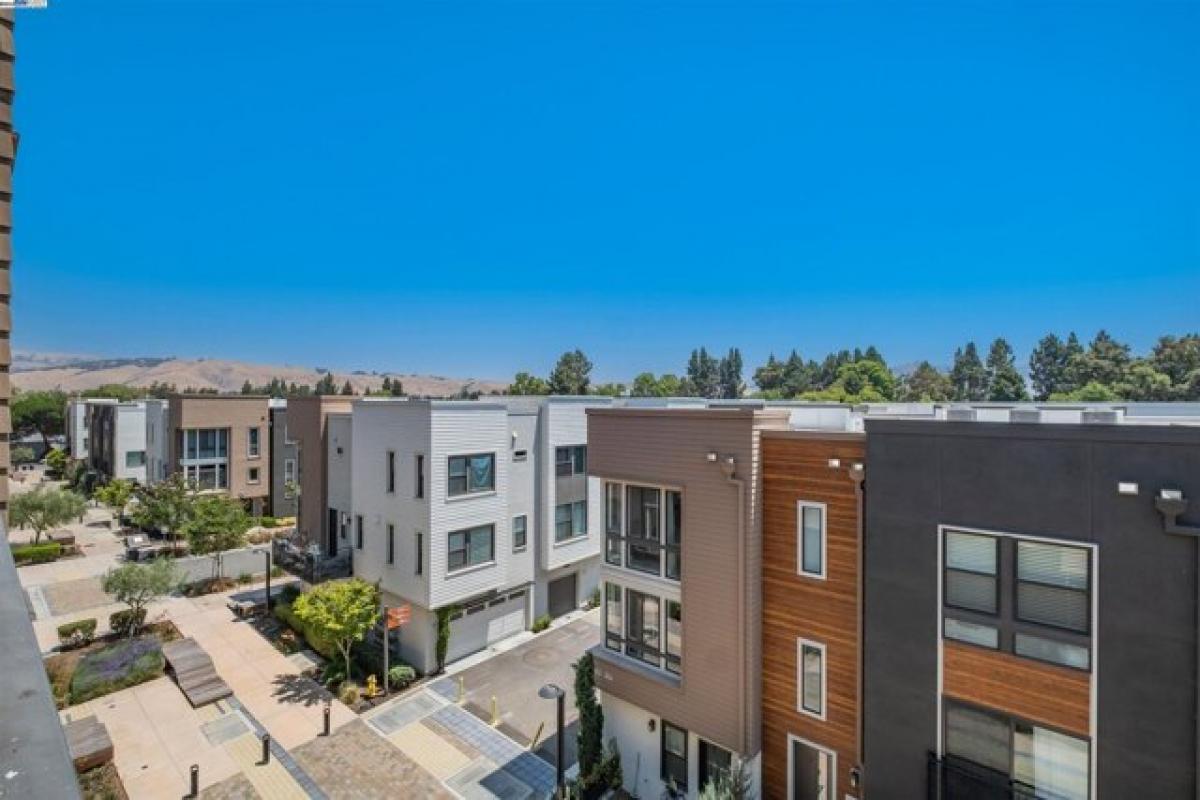 Picture of Home For Sale in Fremont, California, United States