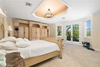 Home For Sale in Calabasas, California
