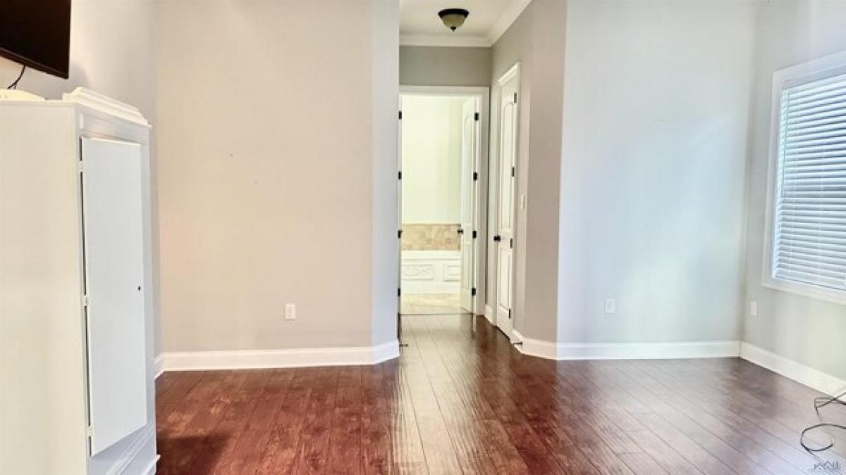 Picture of Home For Sale in Houma, Louisiana, United States