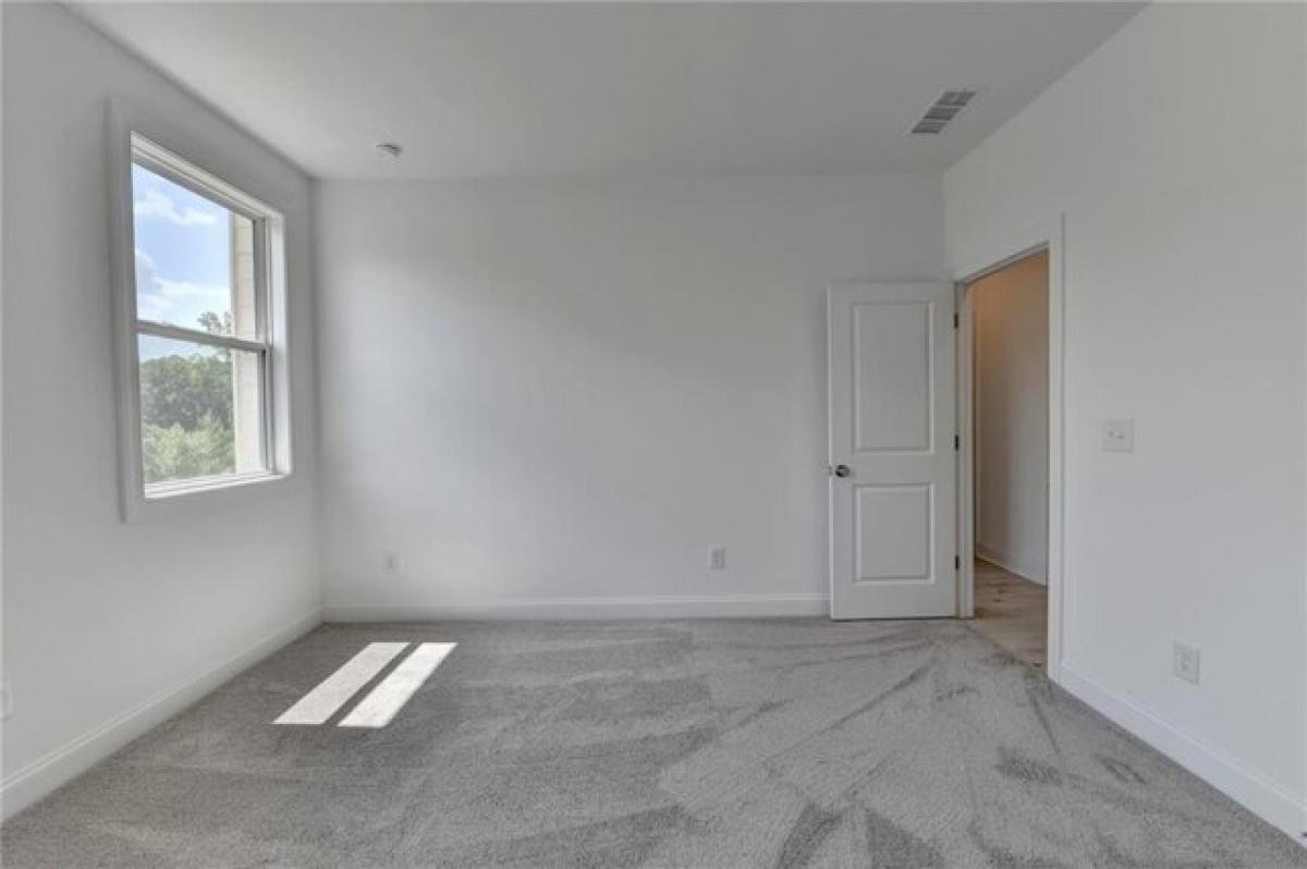 Picture of Home For Sale in Suwanee, Georgia, United States