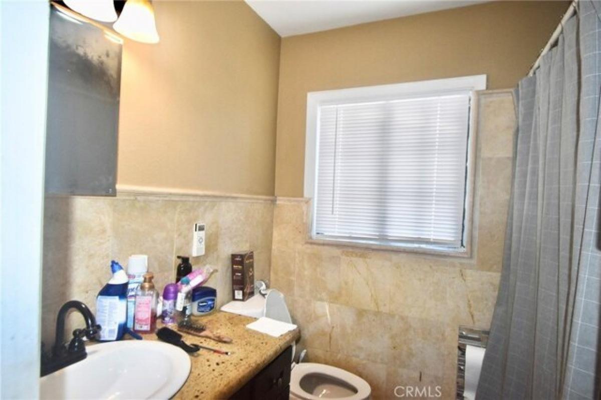 Picture of Home For Sale in Anaheim, California, United States