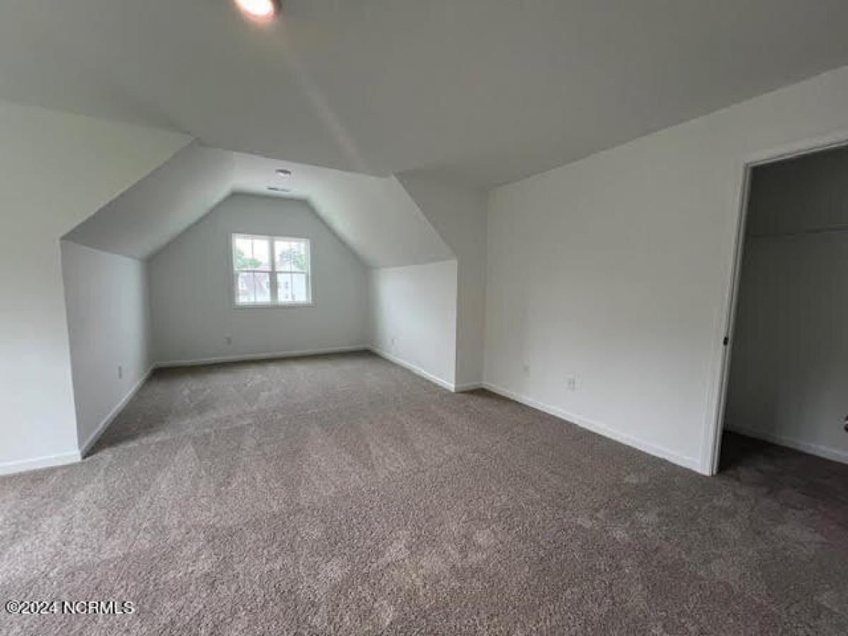 Picture of Home For Sale in Raeford, North Carolina, United States