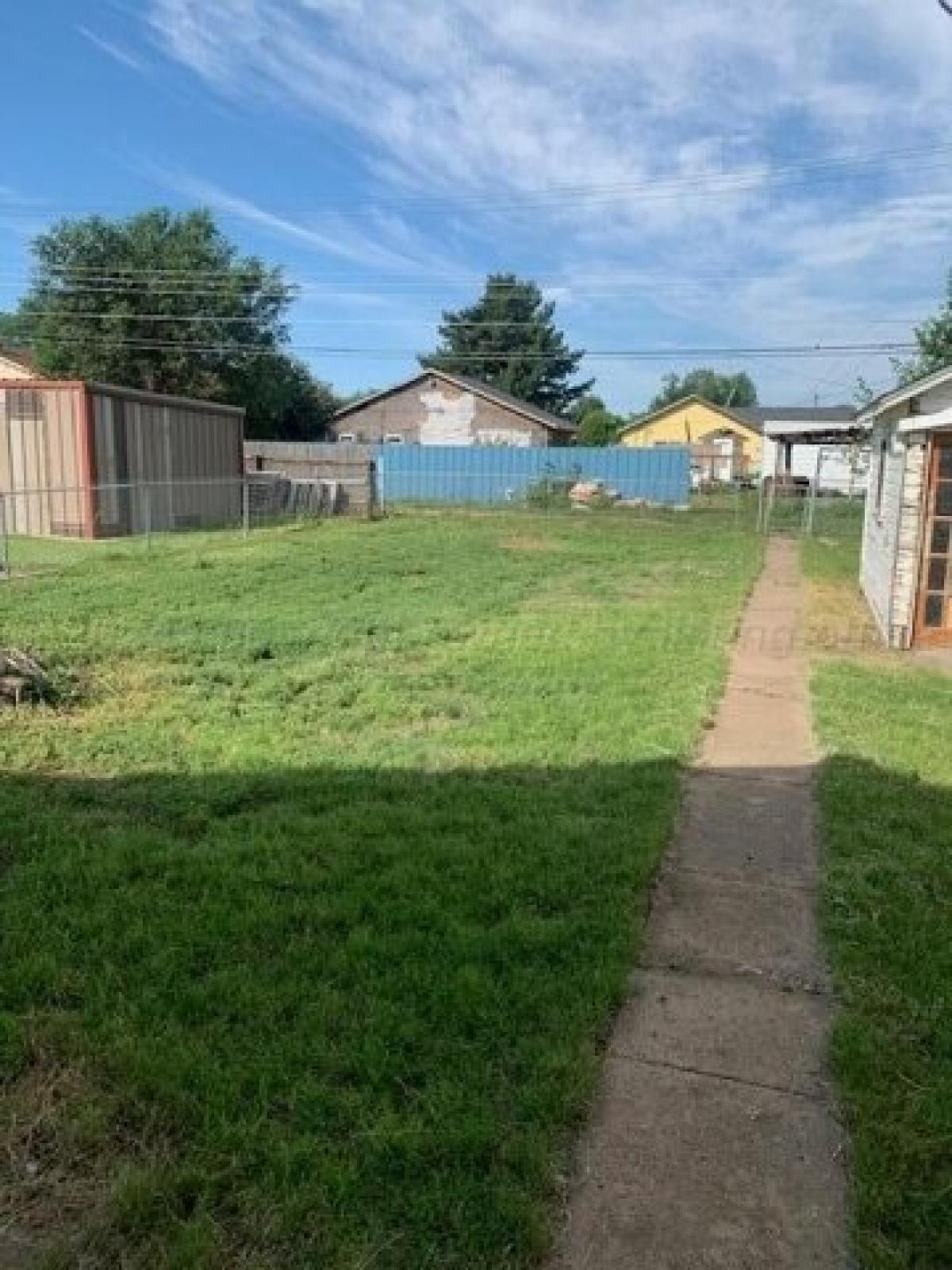 Picture of Home For Sale in Pampa, Texas, United States