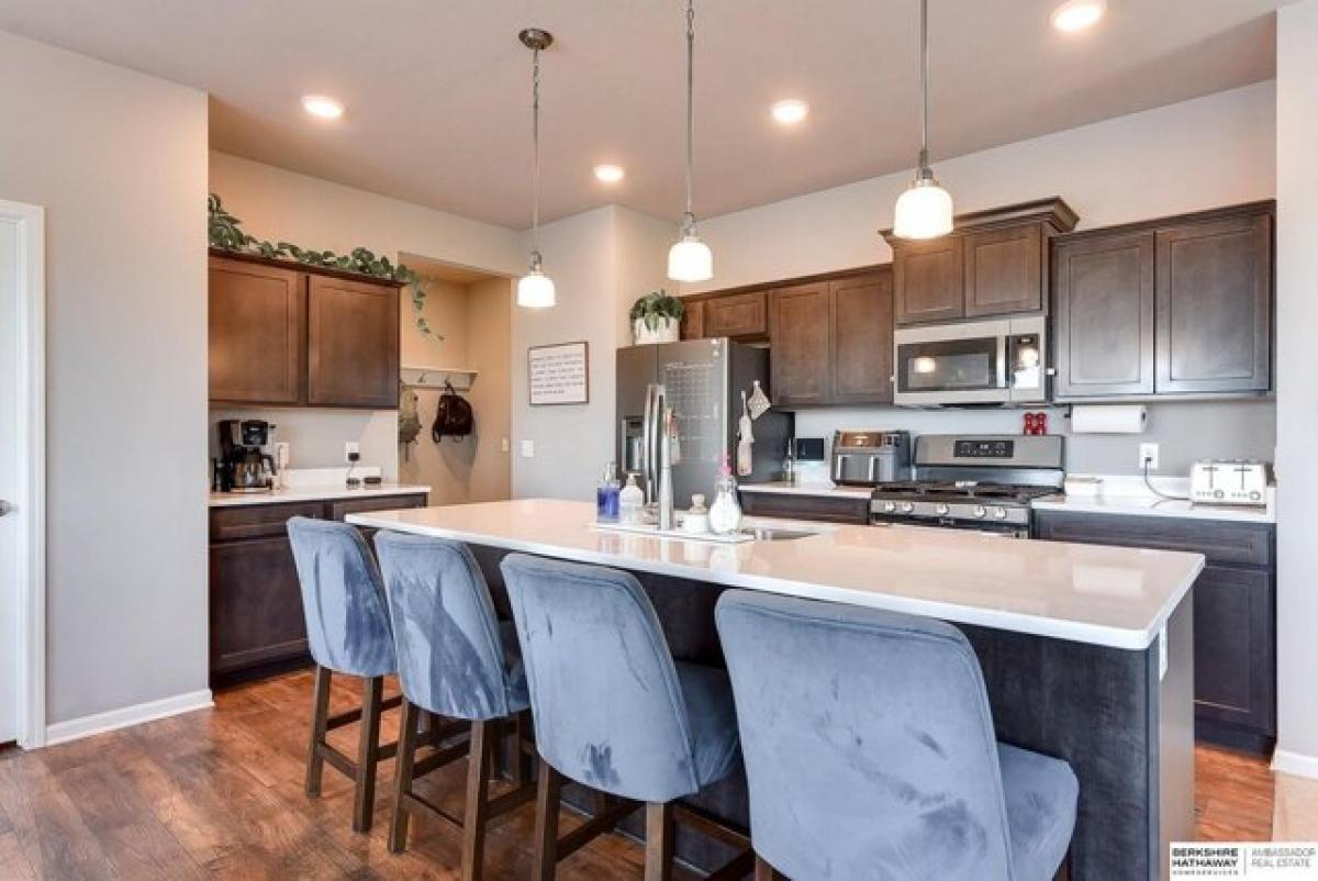 Picture of Home For Sale in Bellevue, Nebraska, United States