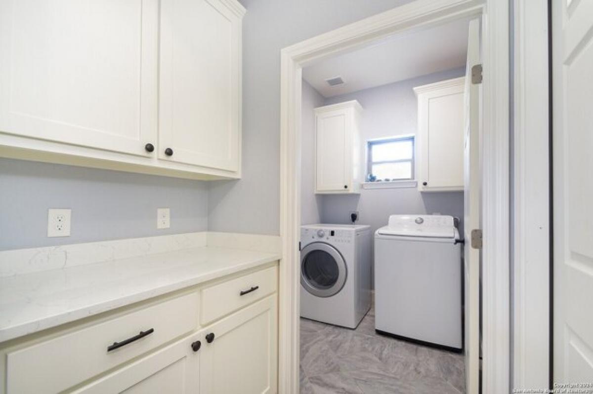 Picture of Home For Sale in Spring Branch, Texas, United States