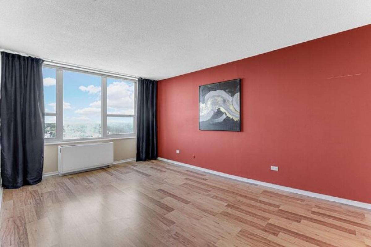 Picture of Home For Sale in Glenview, Illinois, United States