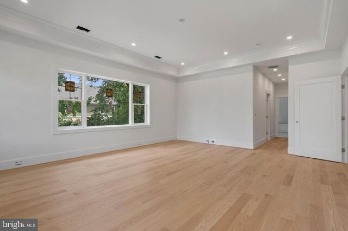 Picture of Home For Sale in Arlington, Virginia, United States