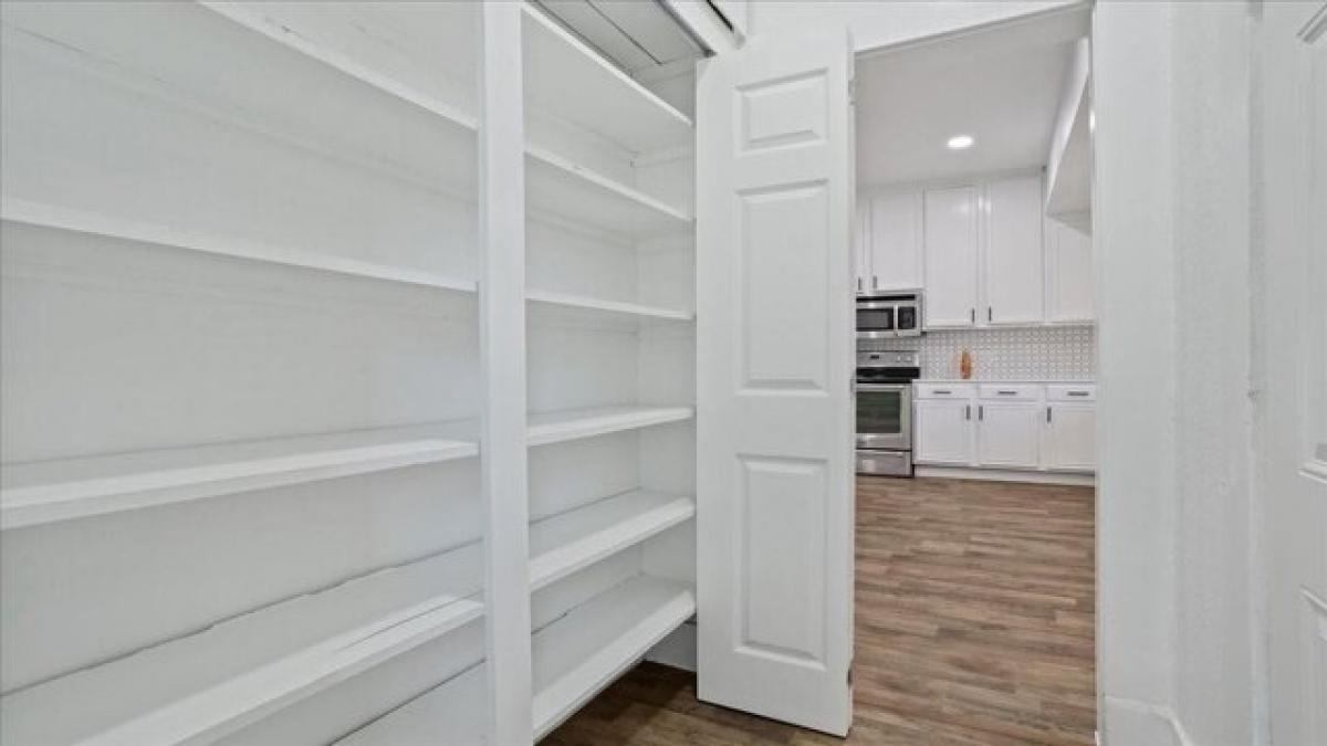 Picture of Home For Sale in Paris, Texas, United States