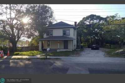 Home For Sale in Fort Pierce, Florida